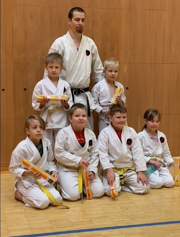 Gongratulations to new peewee kyu grades!